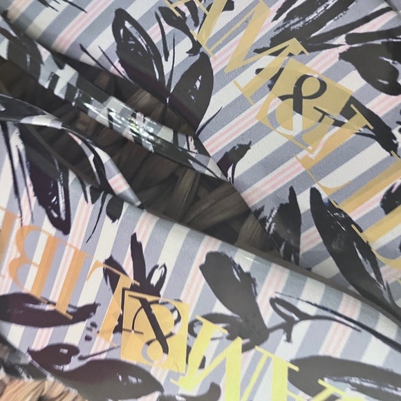 Sam and Libby Summer Fip Flops size 11 - Picture 6 of 7